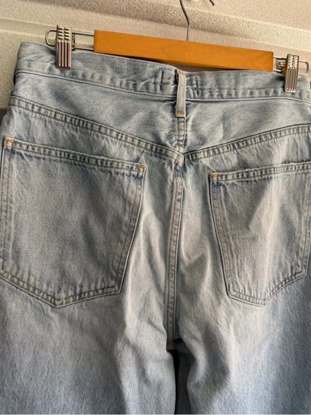 Agolde Criss Cross Upsized Jean in Suburbia - Picture 7 of 8